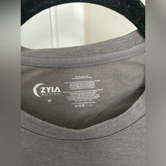 NWOT - Men’s ZYIA - Short Sleeve T-Shirt - Size Large - Picture 2 of 3